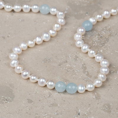 Halskjede Milena Pearl & Light Blue