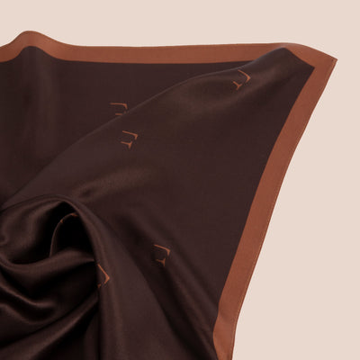 Silkeskjerf Paris Brown